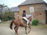 A cheval!