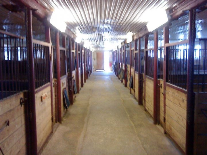 L'allée de l'écurie :-)
