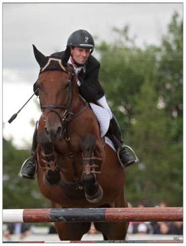 François Lamontagne sur Unik Circa au Concours hippique de Lévis...