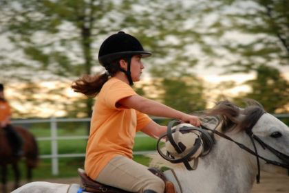 Maguerite , une de nos cavaliere qui joue au Horseball , sur le...