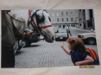 Le début de mon amour des chevaux (moi à 3ans)