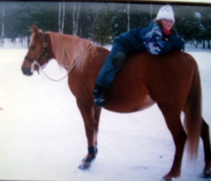 C'est moi à 8 ans sur mon ancienne petite jument! ;)
