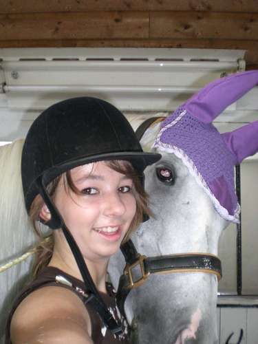 photo de moi et simbad prise par moi meme ! j'la trouve vraiment...
