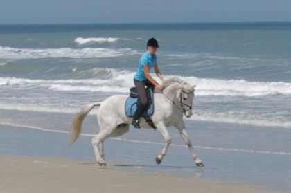 Encore Kat et moi &agrave; la plage... Il avait un peu peur des vagues...