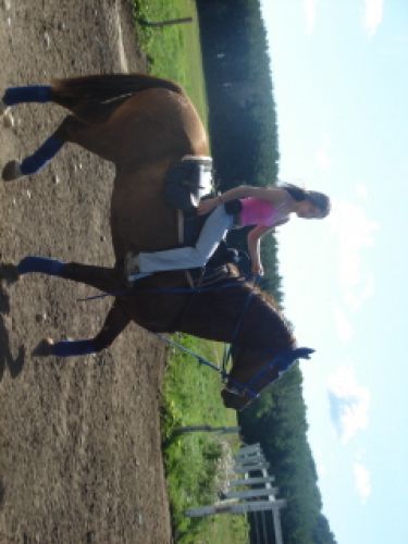mon cheval et moi pendant une session de photos :):):)