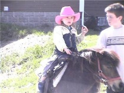 Voici ma cousine lorry sur browny et moi!!!!