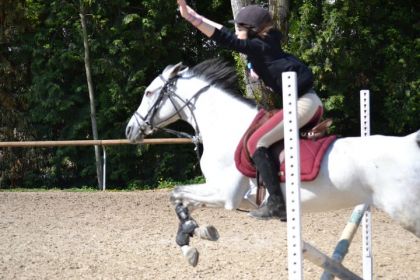 Saut de puces avec ma ponette , sans les mains ni &eacute;triers ;)