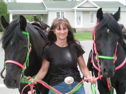 Ma maman avec ses 2 canadiens, Apres la parade de Princeville...