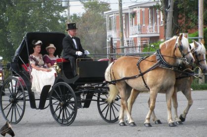 mon grand-pere avec son attelege, a la parades des fetes...