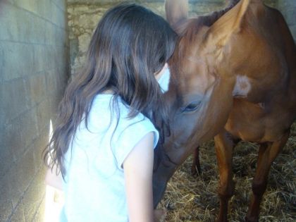 J'aime tant quand elle vient se coller contre moi comme ça :D <3