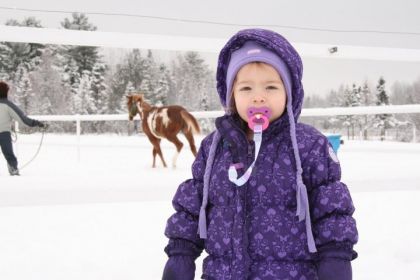ma fille a 2 ans...déja la passion s'installe tranquillement.