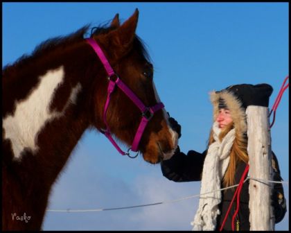 Vasko, cheval de Raiinbow_x avec mon amie Stéphanie ! :-) 