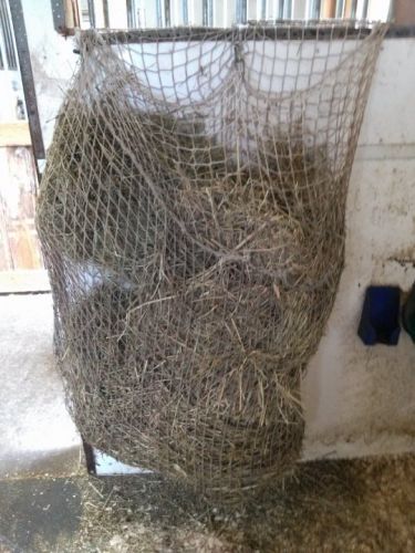 Slowfeeder peut contenir 6-7 galettes