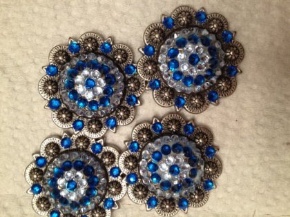 Mes nouveaux conchos ! Fait par Sab :) ! (Sab101 sur poney)
