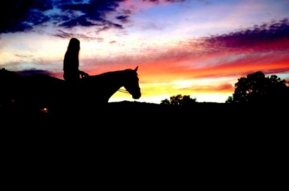 photo par -Car0linee To ride a horse is to ride the sky...