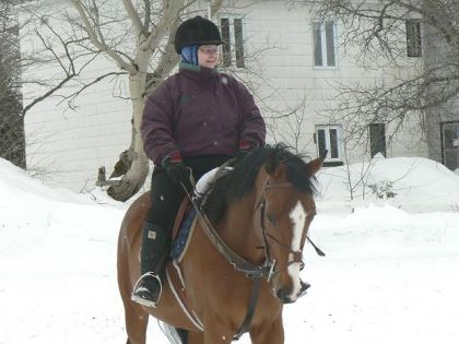 Moi et mon cheval lors de notre première monte dehors :) la...