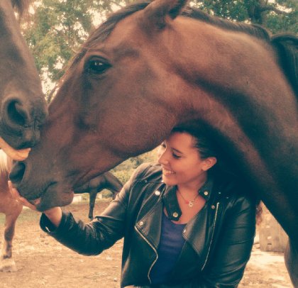 quelle glue ce cheval mais je l'aime quand même lol