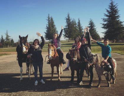 A Mably chez Décathlon pour les ballades à poney une journée au...