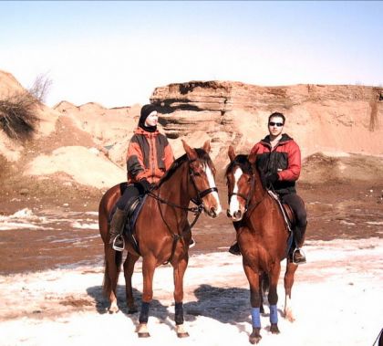 Moi et mon chum en rando avec nos chevaux...!