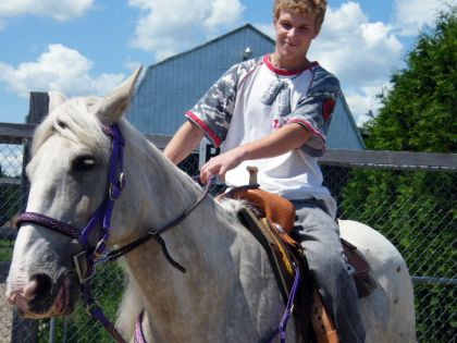 Pour une premiere mon frere a cheval ...je suis tres surprise...