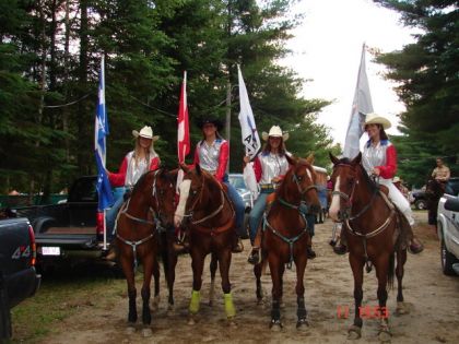 Parade de drapeaux.. au lac simon