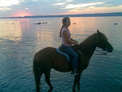 Moi et mon poney Lady au fleuve