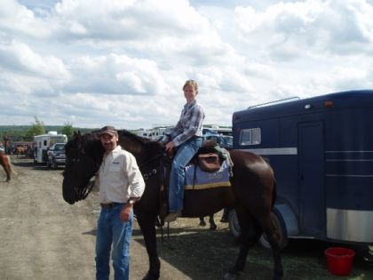 donald et jolaine et Des iles Yukon Gayar au festival western de...