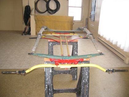 vieux cadre pour batir un chariot.