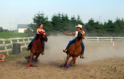 Le Cowboy et sa blonde dans le relais, Bel échange! :)