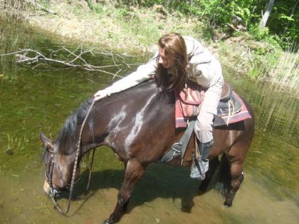 mon beubé qui boit de l'eau...mignonnnn....