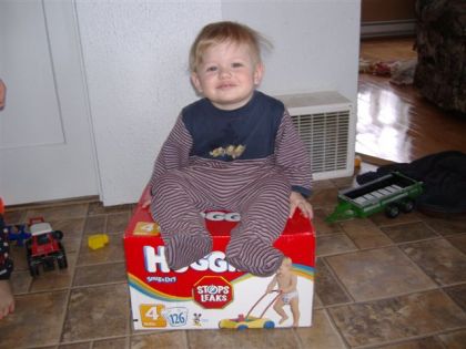 photo par josee publicité gratuite offerte à Huggies par mon petit Étienne!