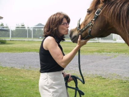 ma mère donnant des gros GROS bizoux a son thunder chériii!:)