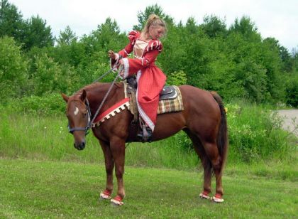Une copine à la parade de sT-Alexis Des Monts.C'est elle-même...