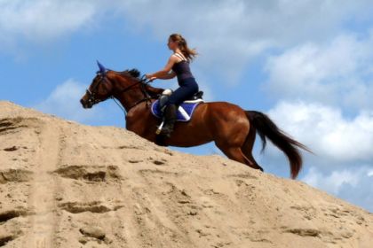 Allez Hop! On monte!!! LOL moi et Jolly en rando! :)