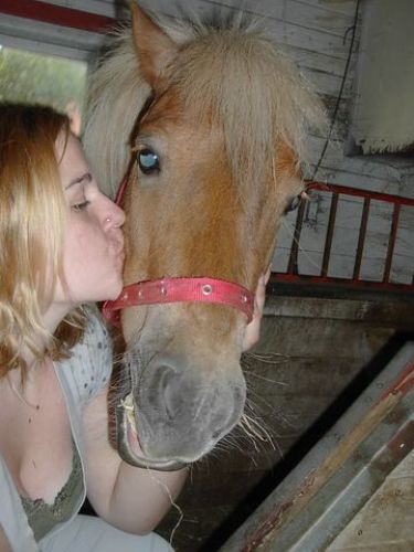 moi pi Candy :) GRos bizou cheriie :) Ahah dsl. jfait p-e dure...