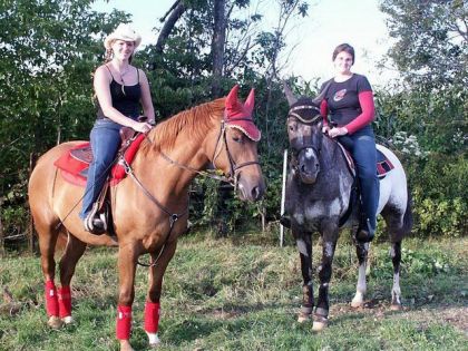 Deux cavalières à cheval