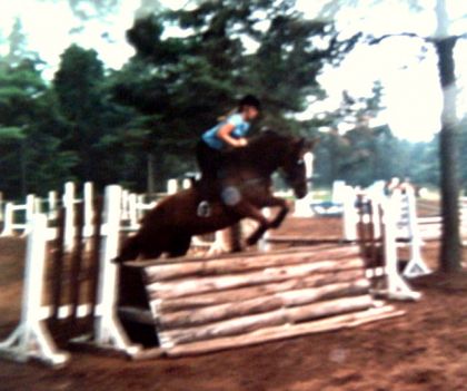 Sur ma jument à l'obstacle en 2003!
