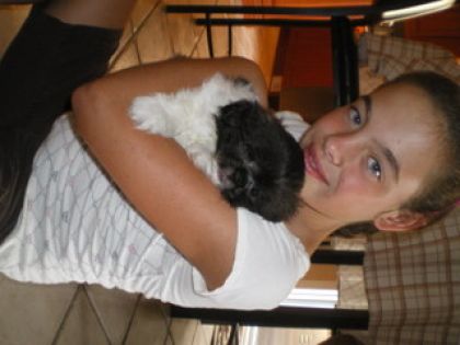 Moi et mon chien quand elle étais bébé!