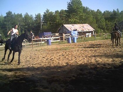 Geneviève et Flicka s'entraine pour le relais