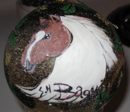 Boule De Noel Que J'ai Peinturer Cheval Baguio !!!