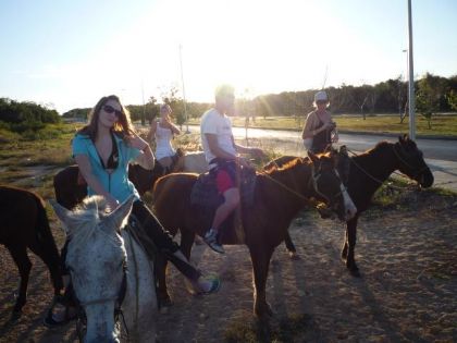 Moi a cheval a Cuba ! (javais spoter un cheval blanc mais ces...