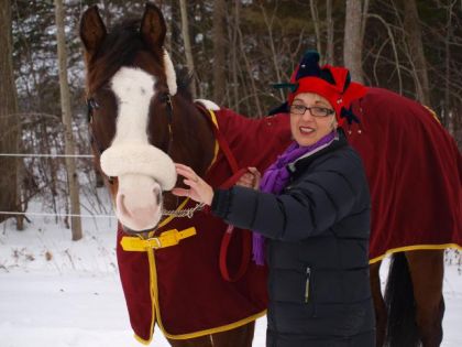 Voil&agrave; maman qui n'est pas tr&egrave;s brave avec les chevaux, elle &agrave;...