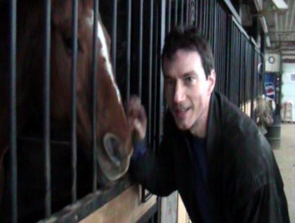 Mon chum (Fabien) avec  son cheval pr&eacute;f&eacute;r&eacute; Maman-Cash