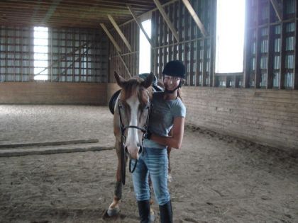 Bob et moi après le cours de saut :) On rentrait dans l'écurie