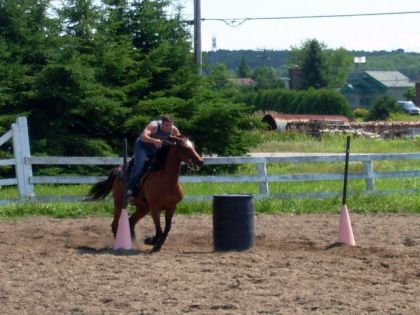 Dany sur sa jument!