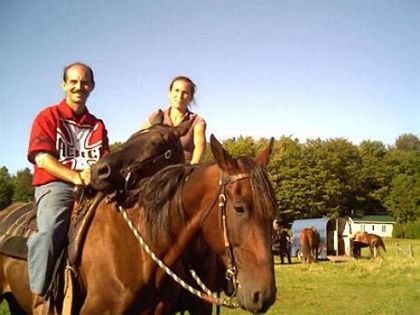On ne peut pas dire que Cybelle et Flicka ne s'aiment pas... ;-)