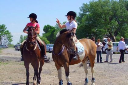 Moi et Jinny entrain d`apprendre le parcour :)
