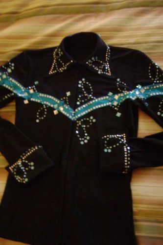 Ma nouvelle chemise de show! Fait sur mesure , je l'adore!