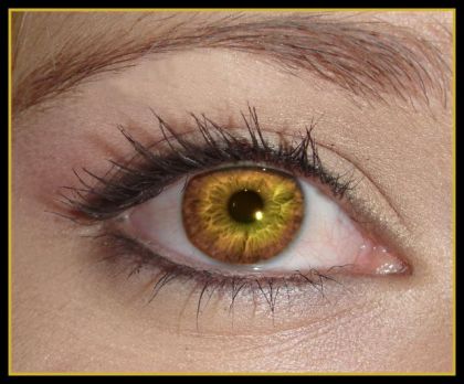 Je me suis maquiller comme Rosalie Cullen (hale) et jia modifier...