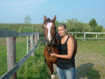 Moi et Daly une jument paint/arabe!!!!